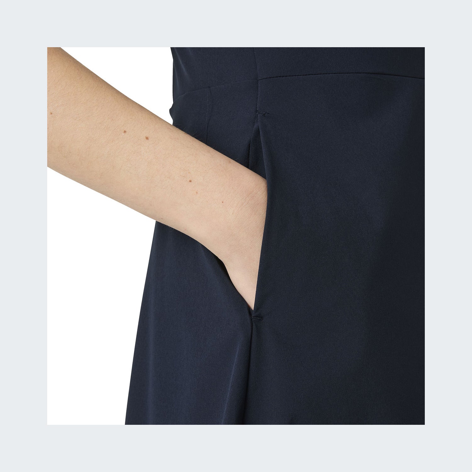 597 - Navy