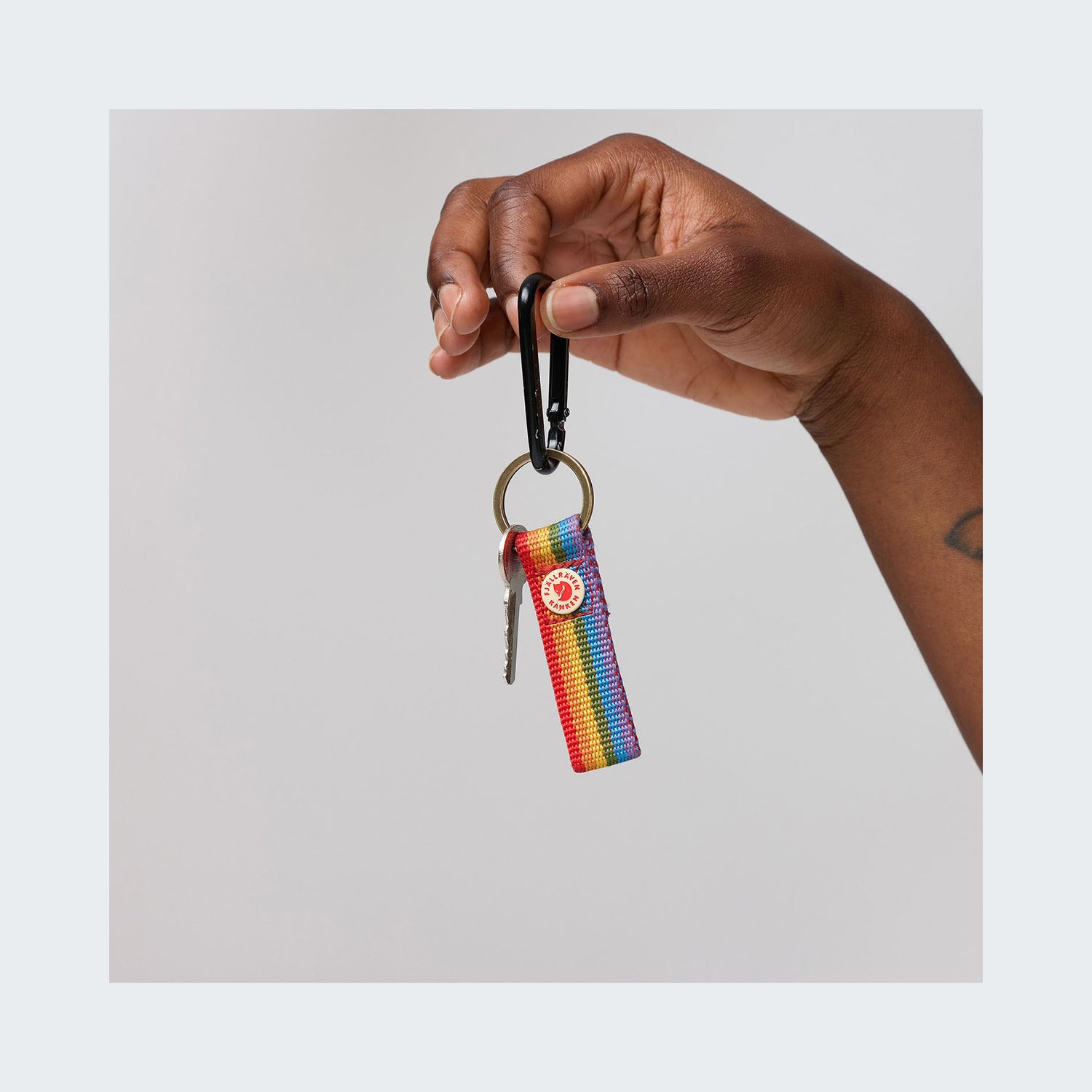 907 - Rainbow pattern
