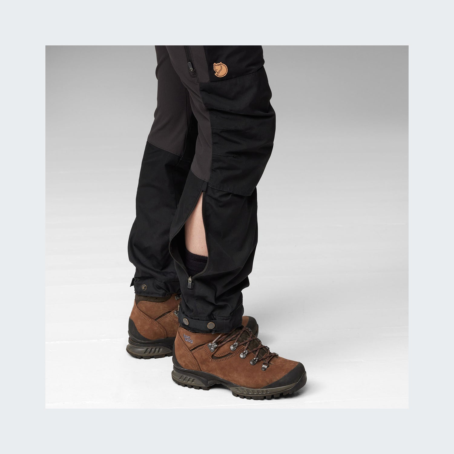 550 - Black